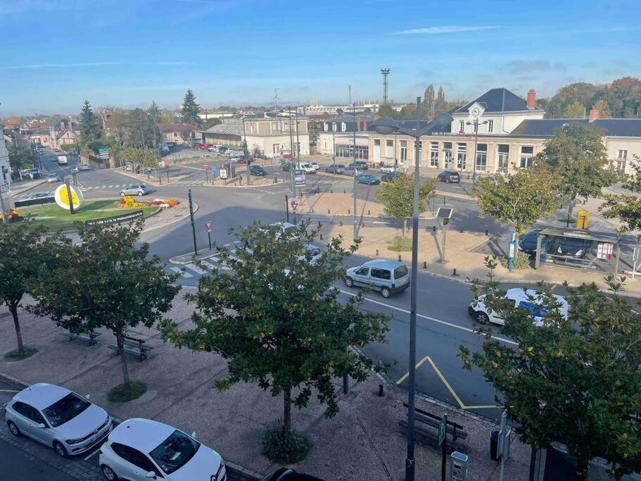 T2 Face Gare Sncf Appart Hotel Le Cygne 1 Bourges Exteriör bild